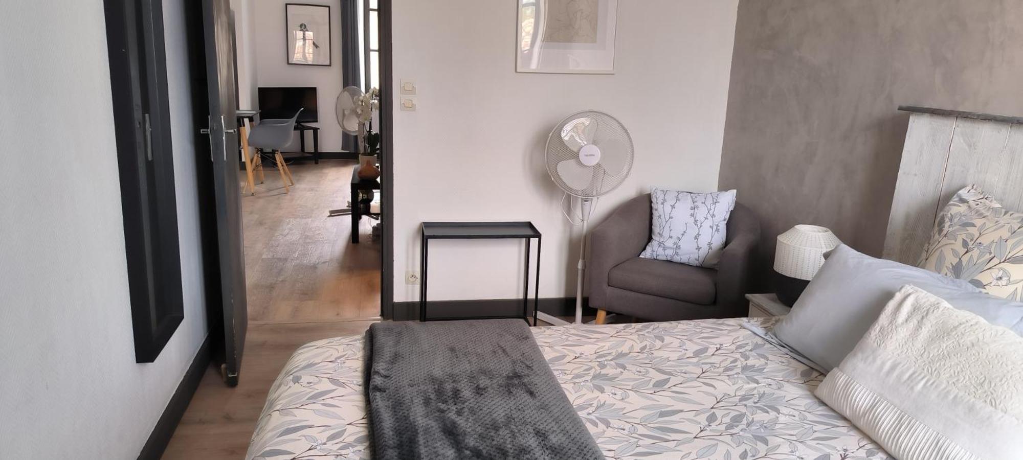 Appartement Sous Les Remparts Каркасон Екстериор снимка